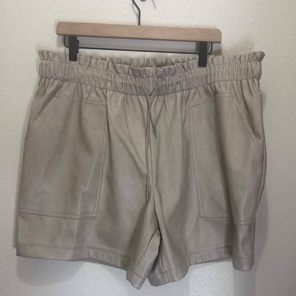 Avec Les Filles Women's Tan Shorts Faux-Ever Leather